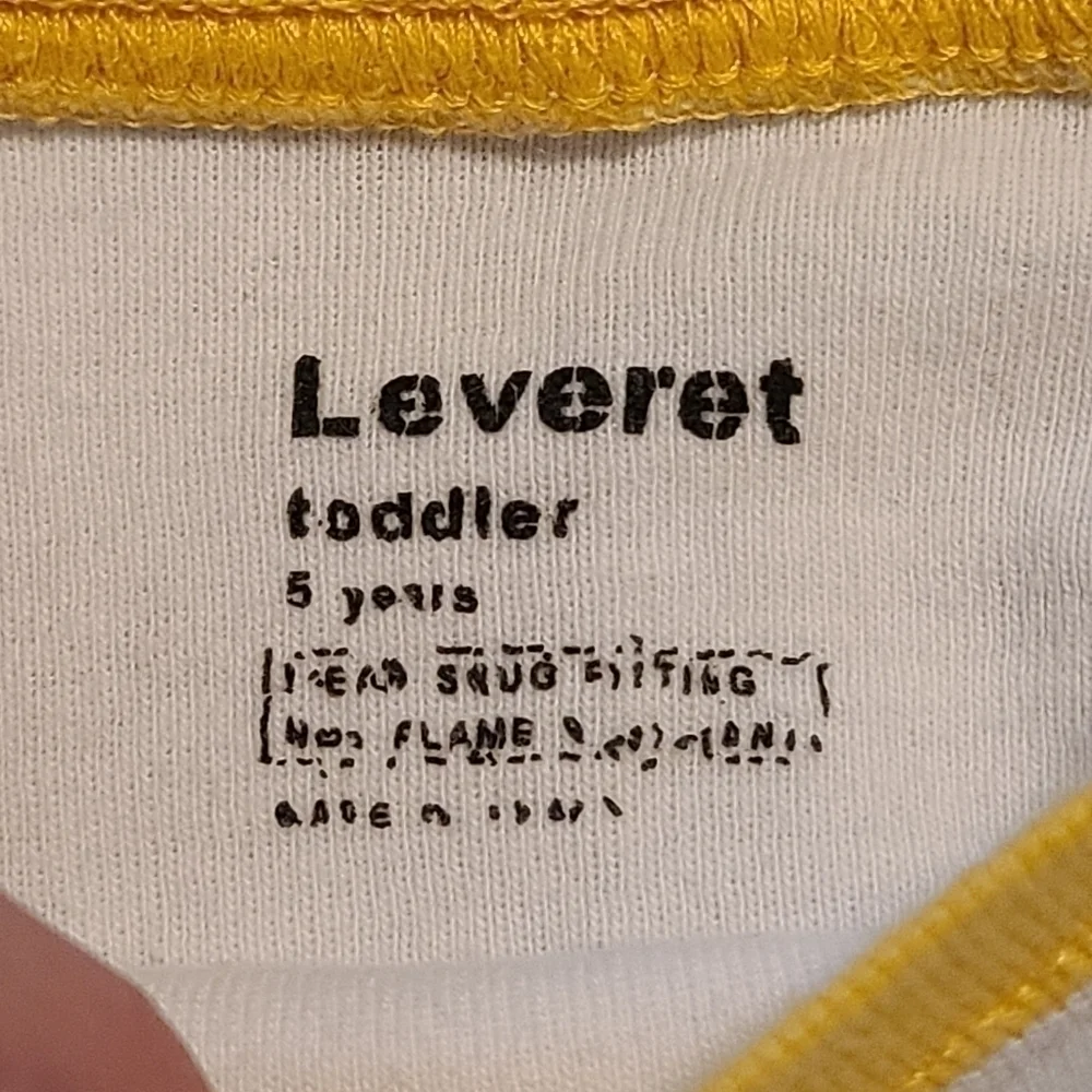 𝅺leveret Girl's Bumble Bee Striped Pajama Set, size 5T
